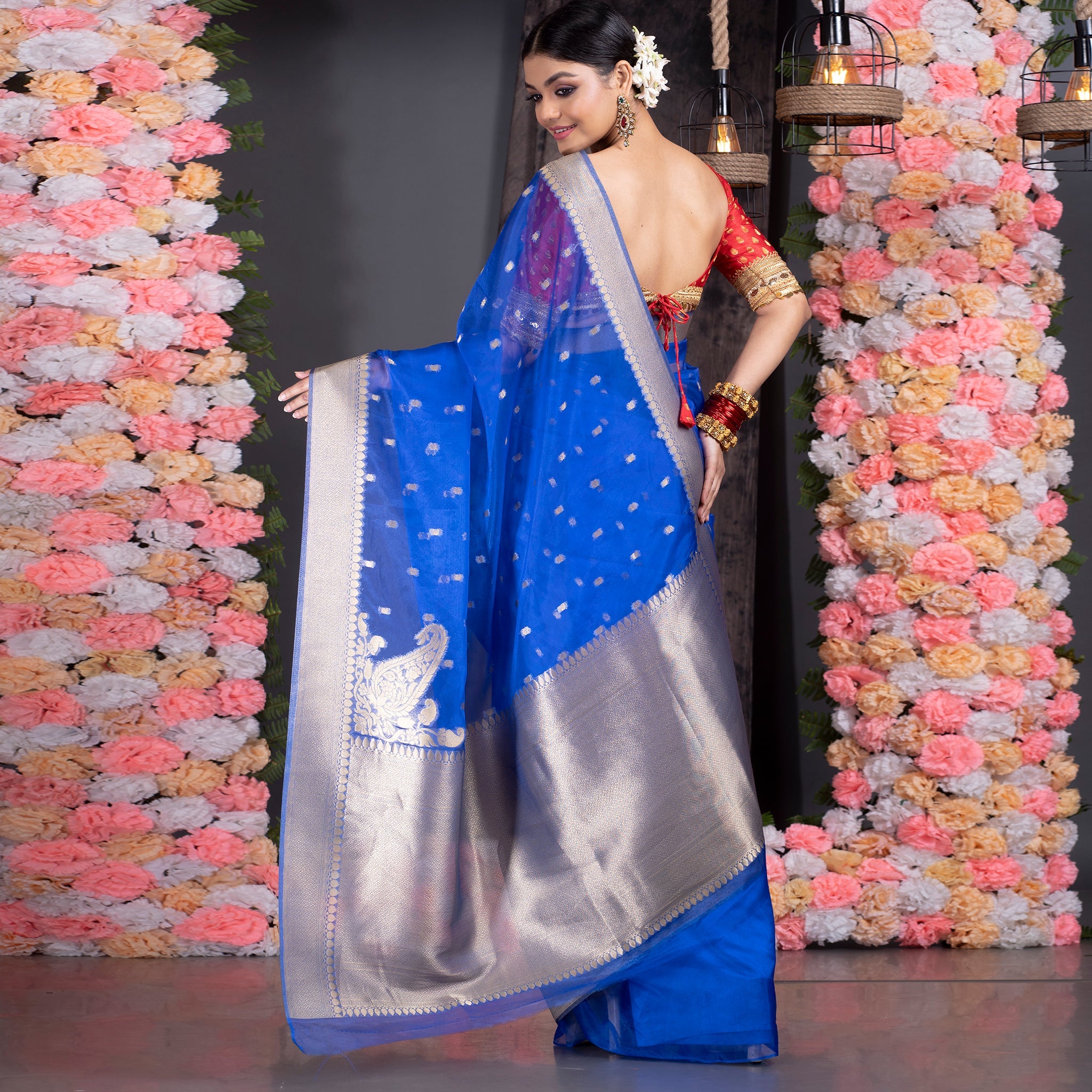 Women's Royal Blue Kora Organza Banarasi Silk Saree With Golden Border And Pallu - Boveee