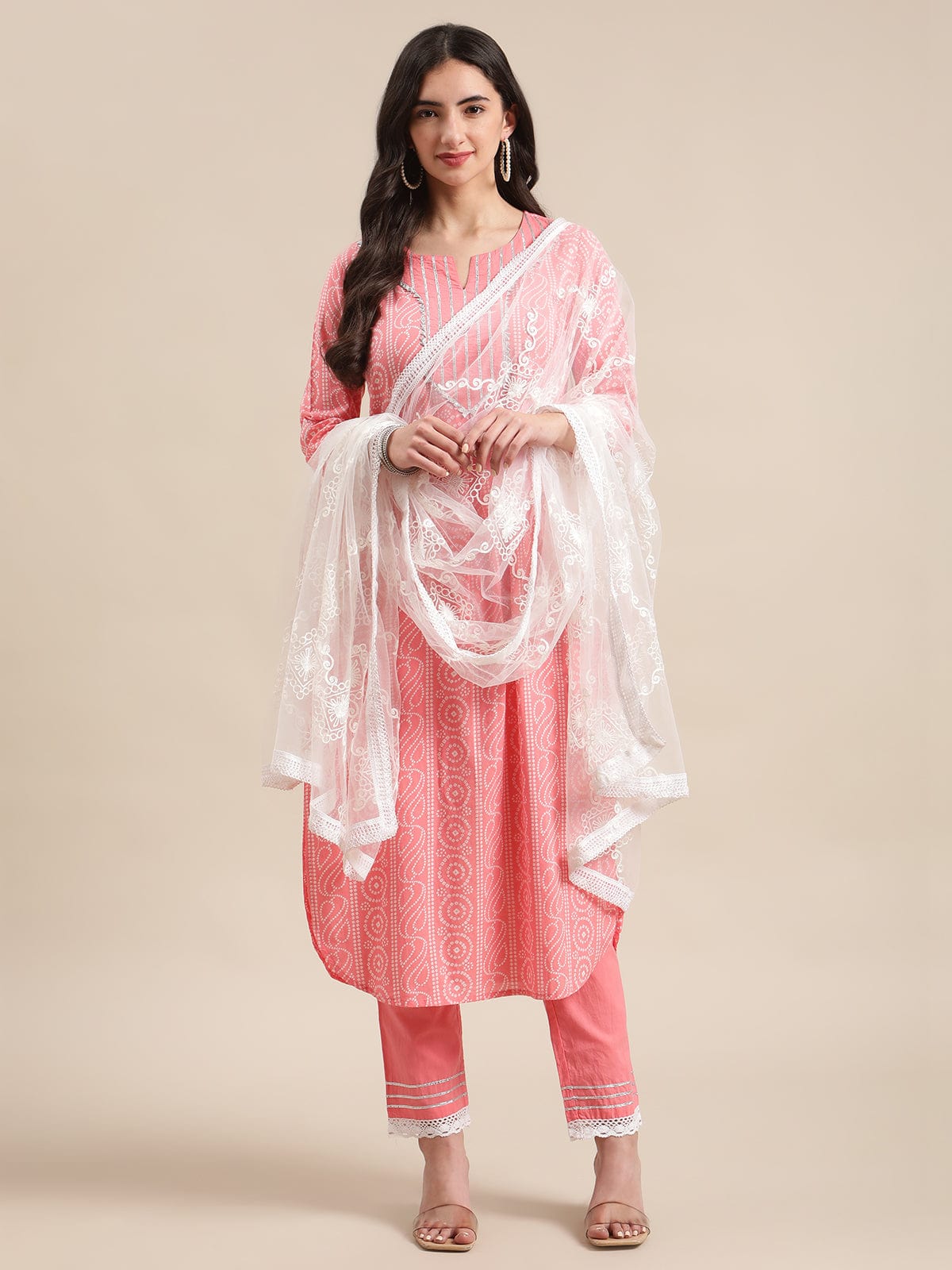 Women's Peach Bandhani Kurta Set With Trouser And Aari Embroidery Dupatta - Varanga