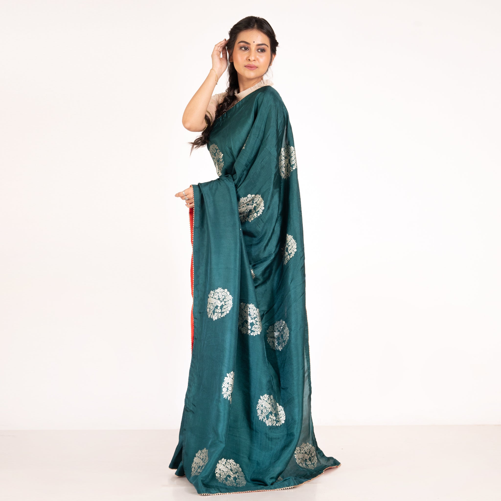 Women's Teal Dola Silk Saree With Woven Vriksh Zari Motifs And Contrasting Backing Border - Boveee