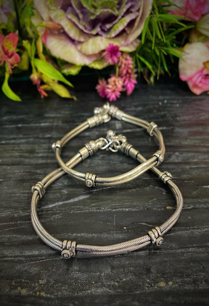 Johar Kamal Traditional Oxidised Silver-Plated Ankle