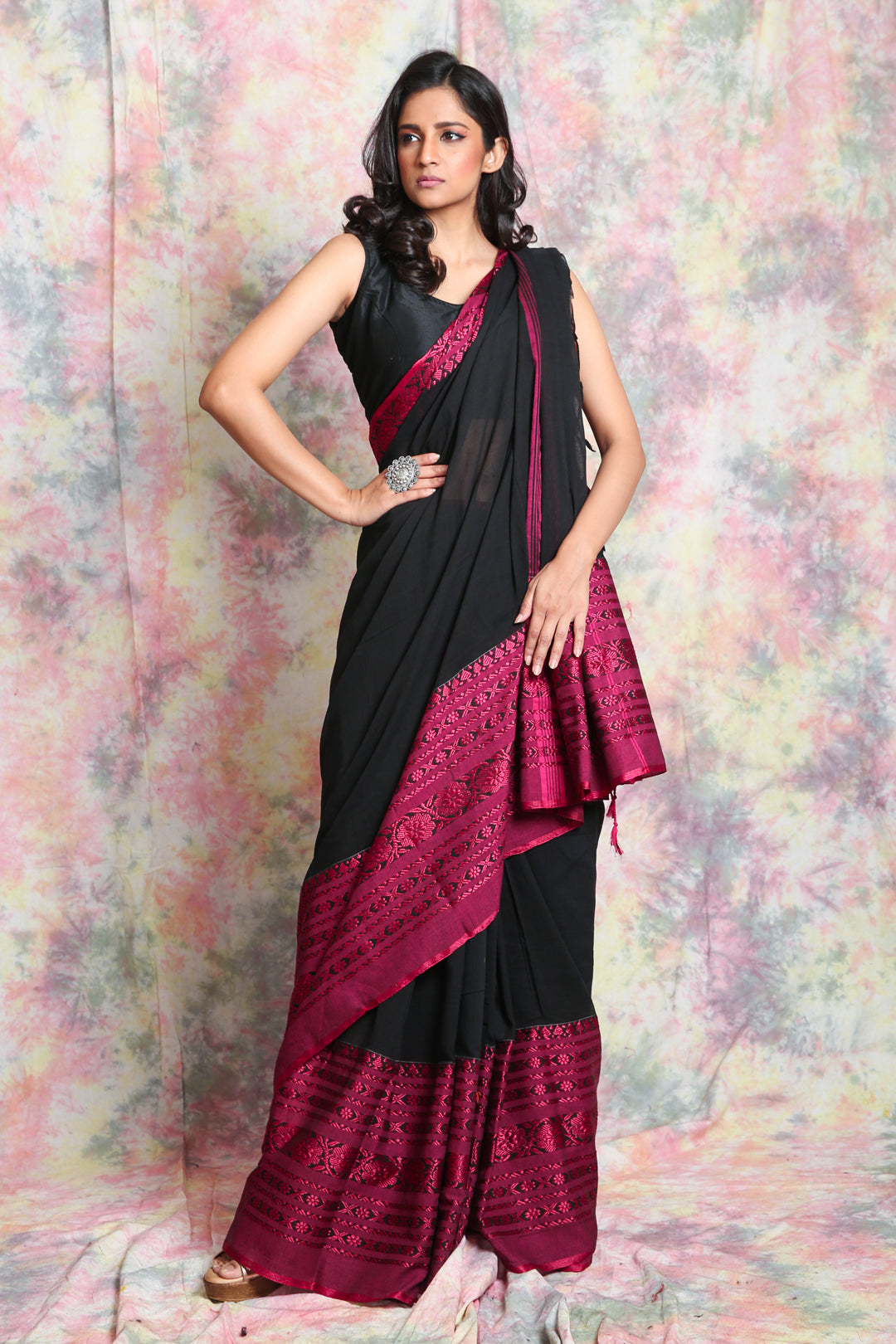 Women's Black Begampuri  Cotton Saree With  Skirt Border - In Weave Sarees