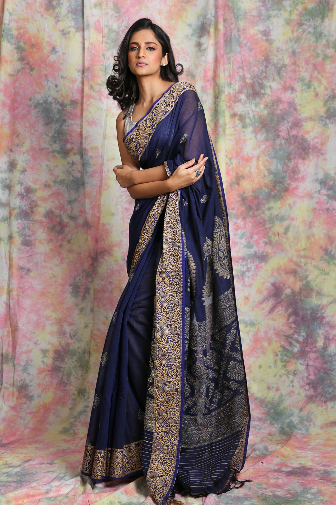 Women's Blue Pure Cotton Handloom Saree With Jute Thread Work - In Weave Sarees