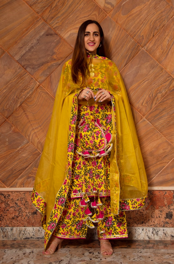 Women's Gauhar Yellow Cotton Gotta Suits Set - Pomcha Jaipur