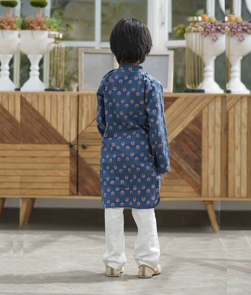 Boy's Blue Printed Kurta And Off White Pant