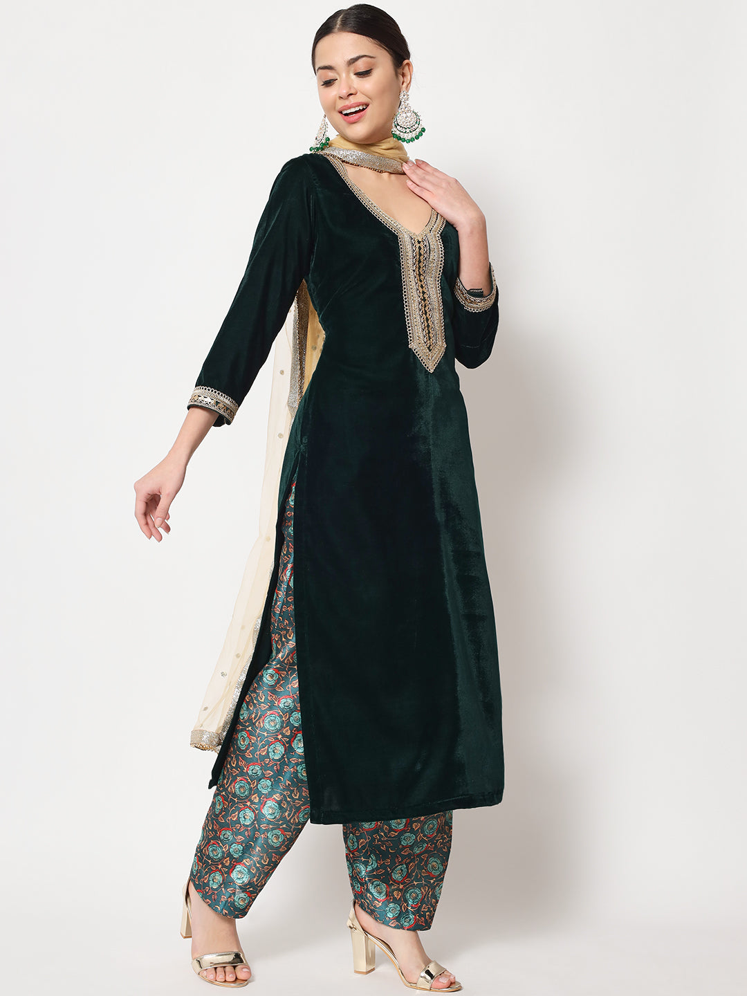 Women's Sweet Green Velvet Straight Kurti With Printed Salwar And Dupatta - Anokherang