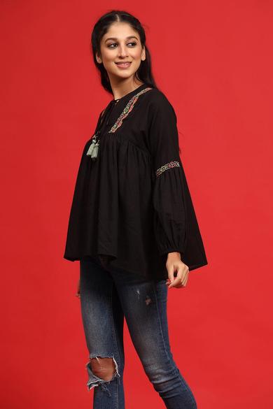 Black Cotton Moss Embroidered Flared Top - Juniper