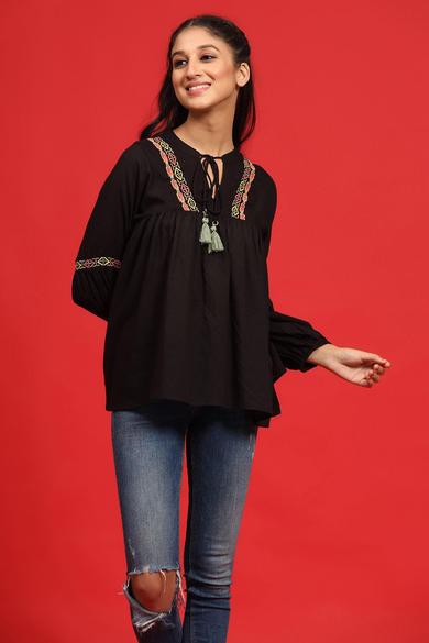 Black Cotton Moss Embroidered Flared Top - Juniper