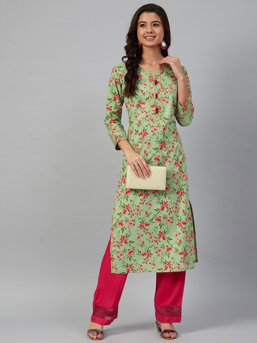 Women's Green & Pink Floral Printed Straight Kurta - Meeranshi
