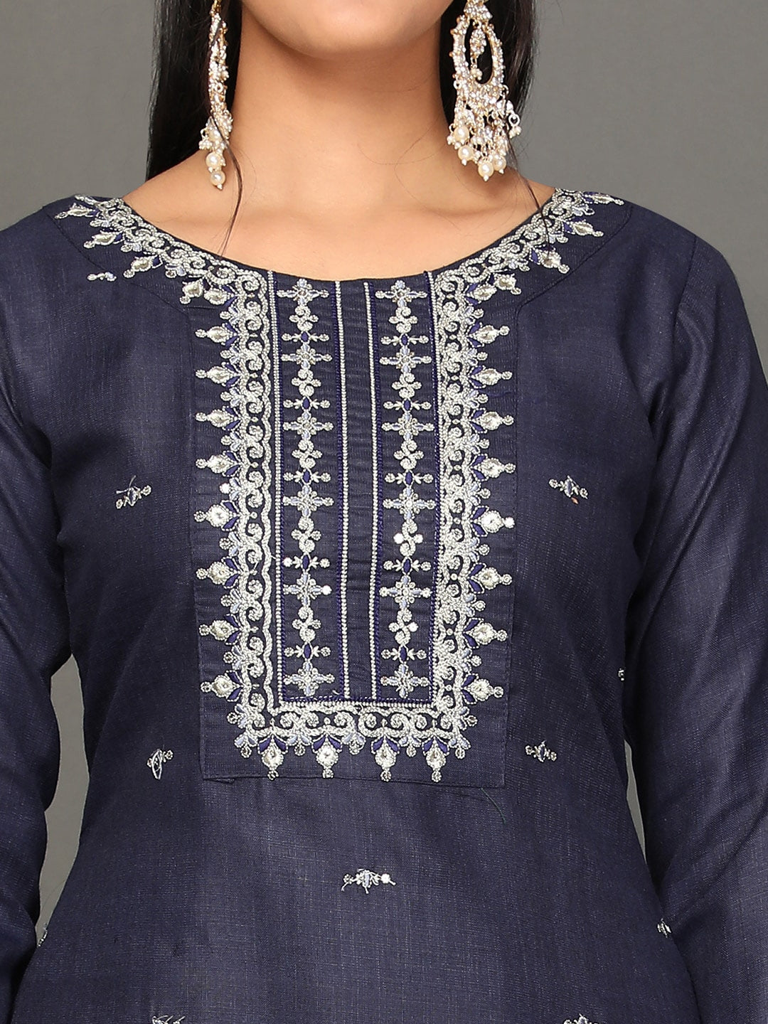 Women's Ethnic Motifs Embroidered Zari Kurta With Trousers & Dupatta - Noz2Toz