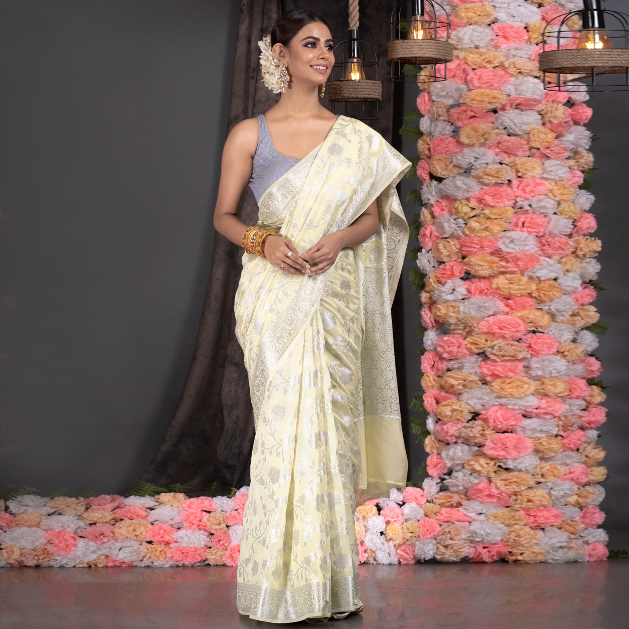 Women's Lemon Yellow Pure Georgette Saree With Antique Silver Jaal Border And Pallu - Boveee