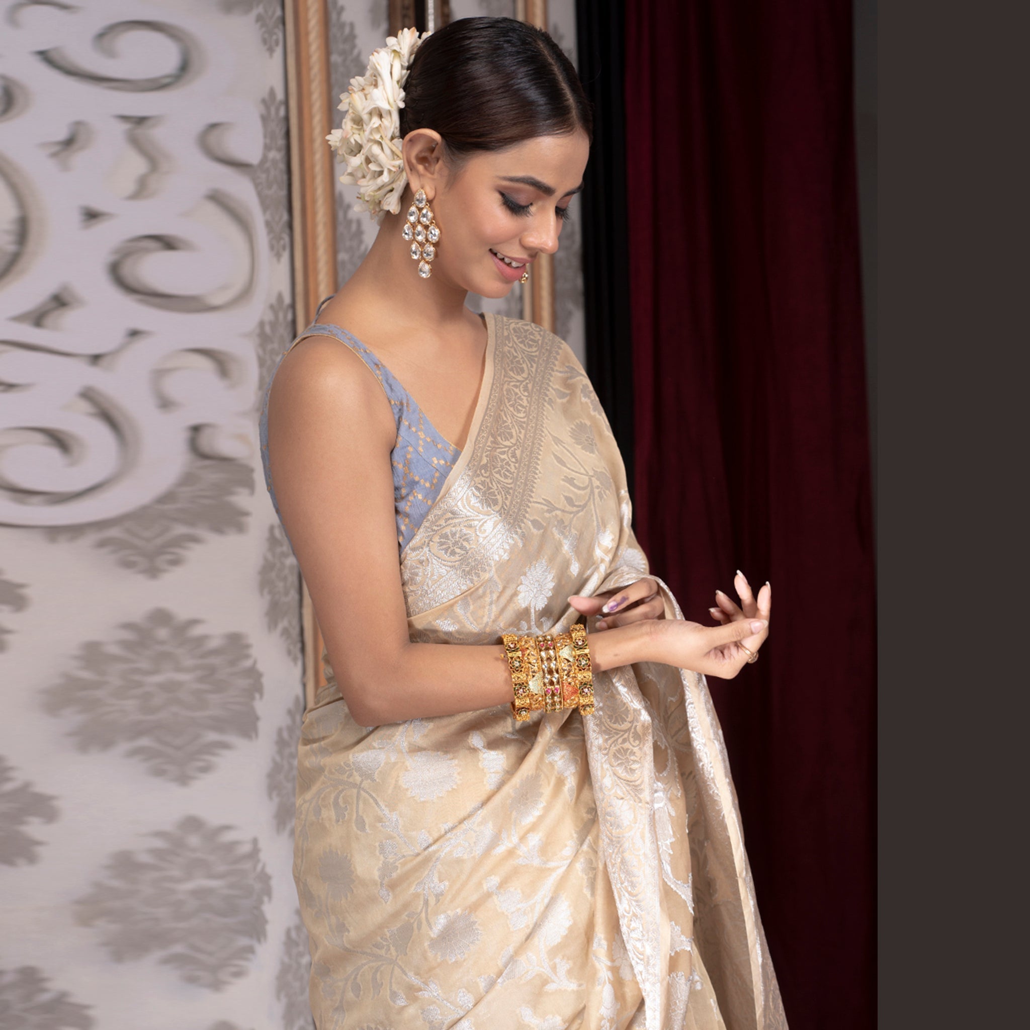 Women's Beige Pure Georgette Saree With Antique Silver Jaal Border And Pallu - Boveee