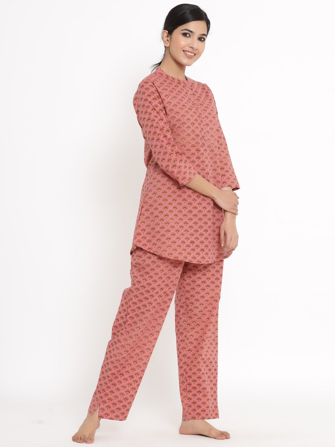 Women's Printed Cotton Fabric Night Suit Peach Color - Kipek