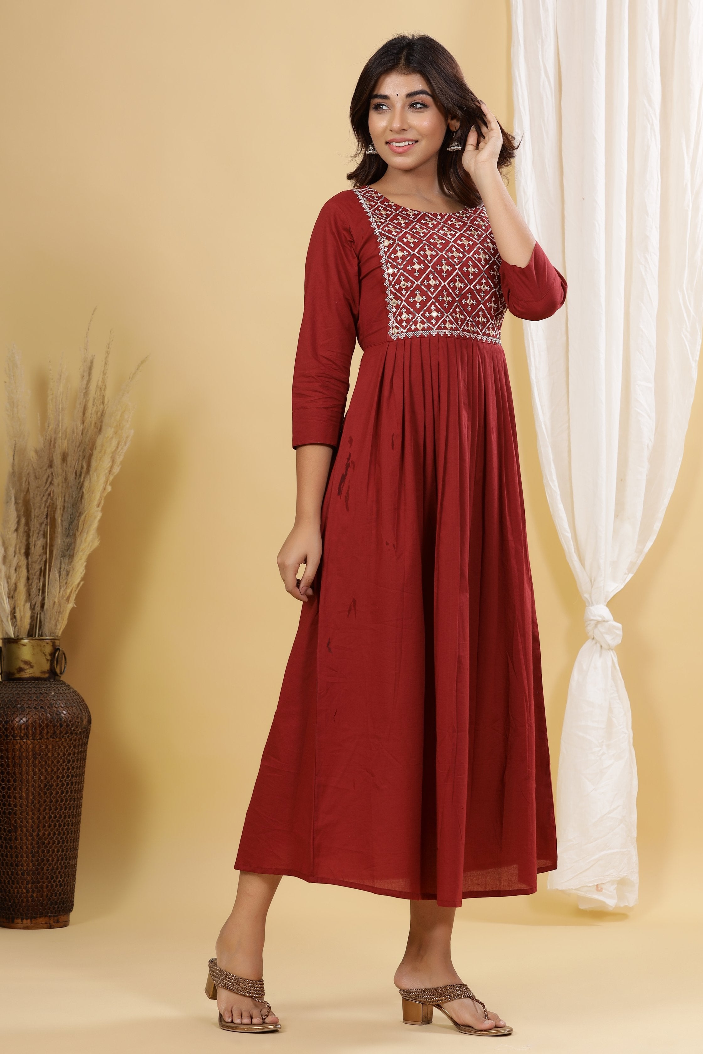 Women's Maroon Solid Embroidered Dress - Yufta