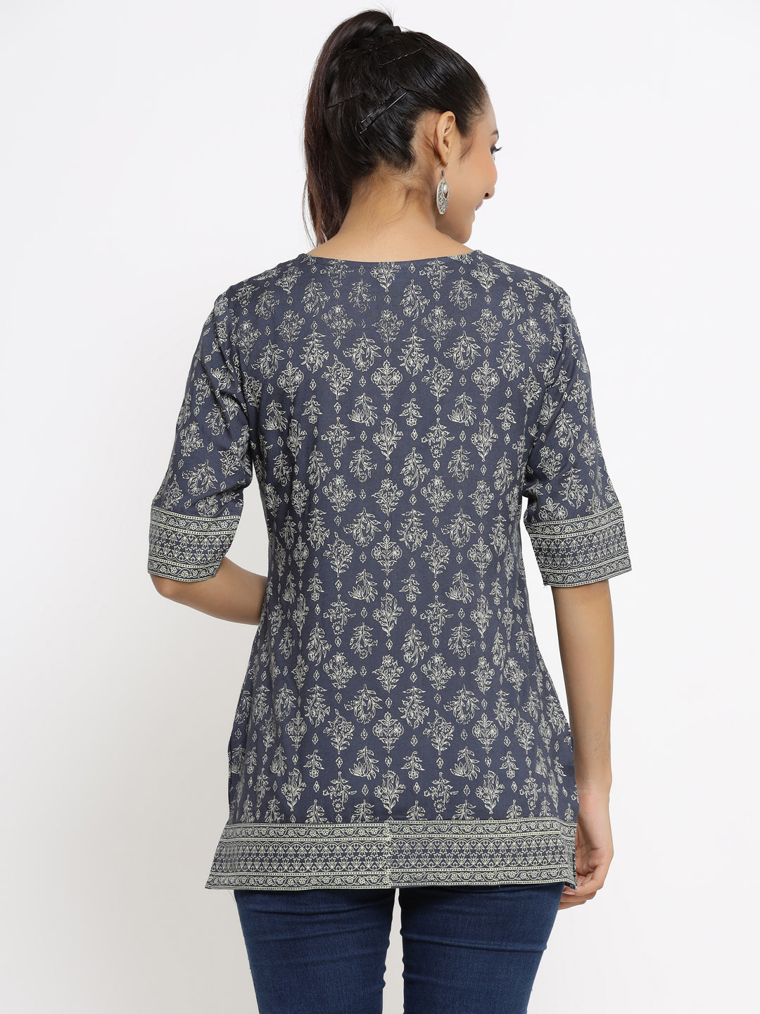 Women's Self Desgin Rayon Fabric Short Kurta Grey Color - Kipek