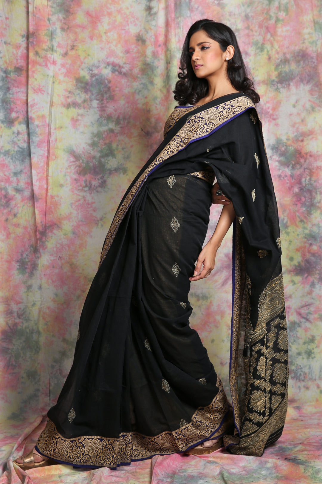Women's Black Pure Cotton Handloom Saree With Jute Thread Work - In Weave Sarees