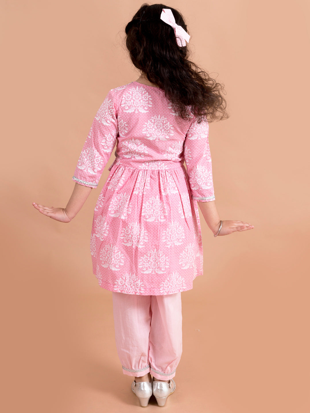 Color_Pink