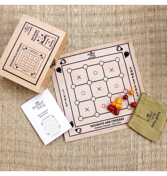Noughts and Crosses Board Game in Raw Silk