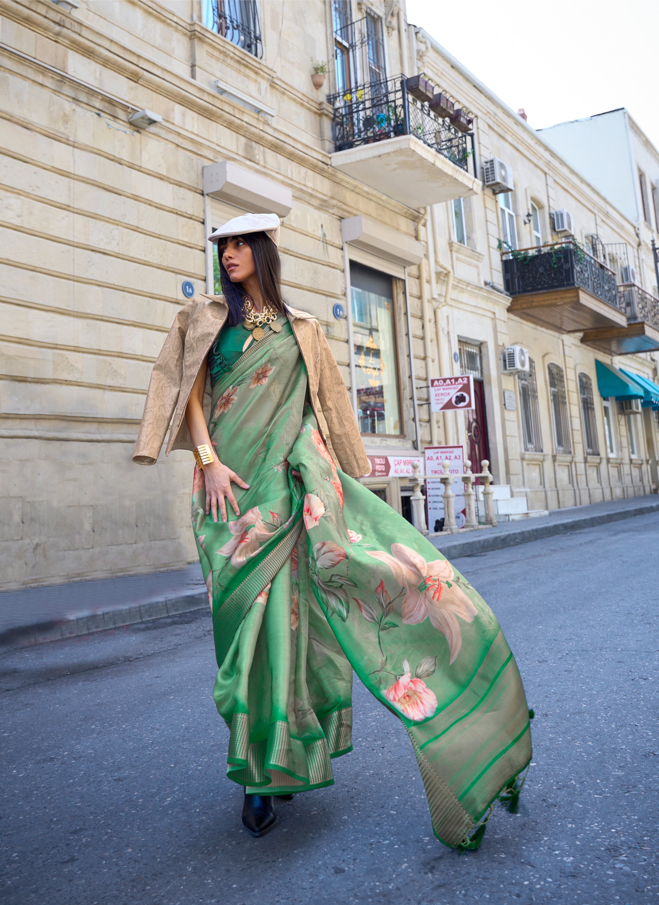 Women's Green Satin Organza Design Saree With Unstitched Blouse Piece - Navyaa