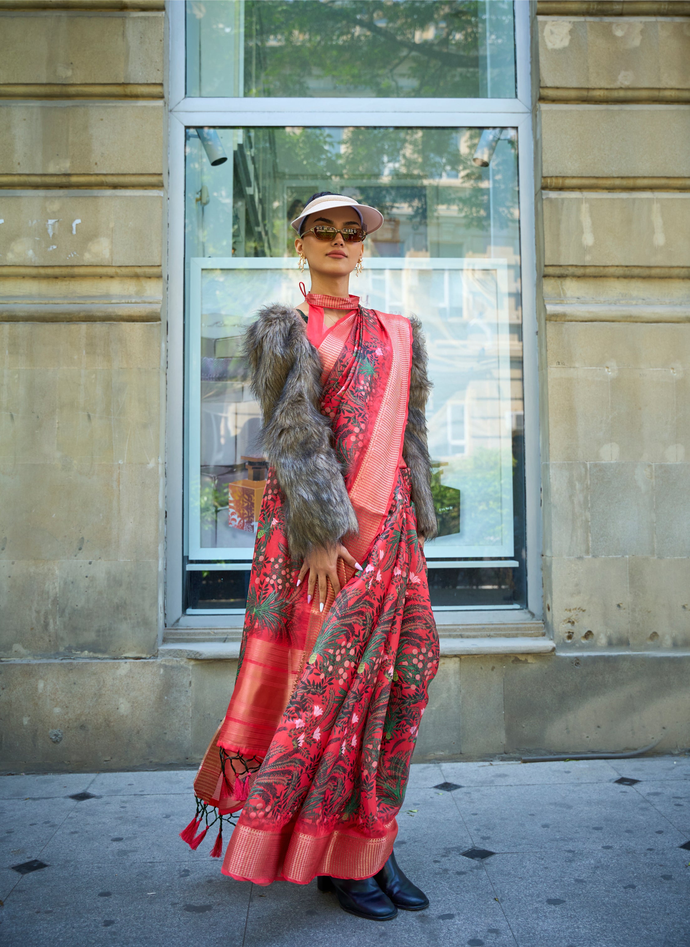 Women's Pink Satin Organza Design Saree With Unstitched Blouse Piece - Navyaa