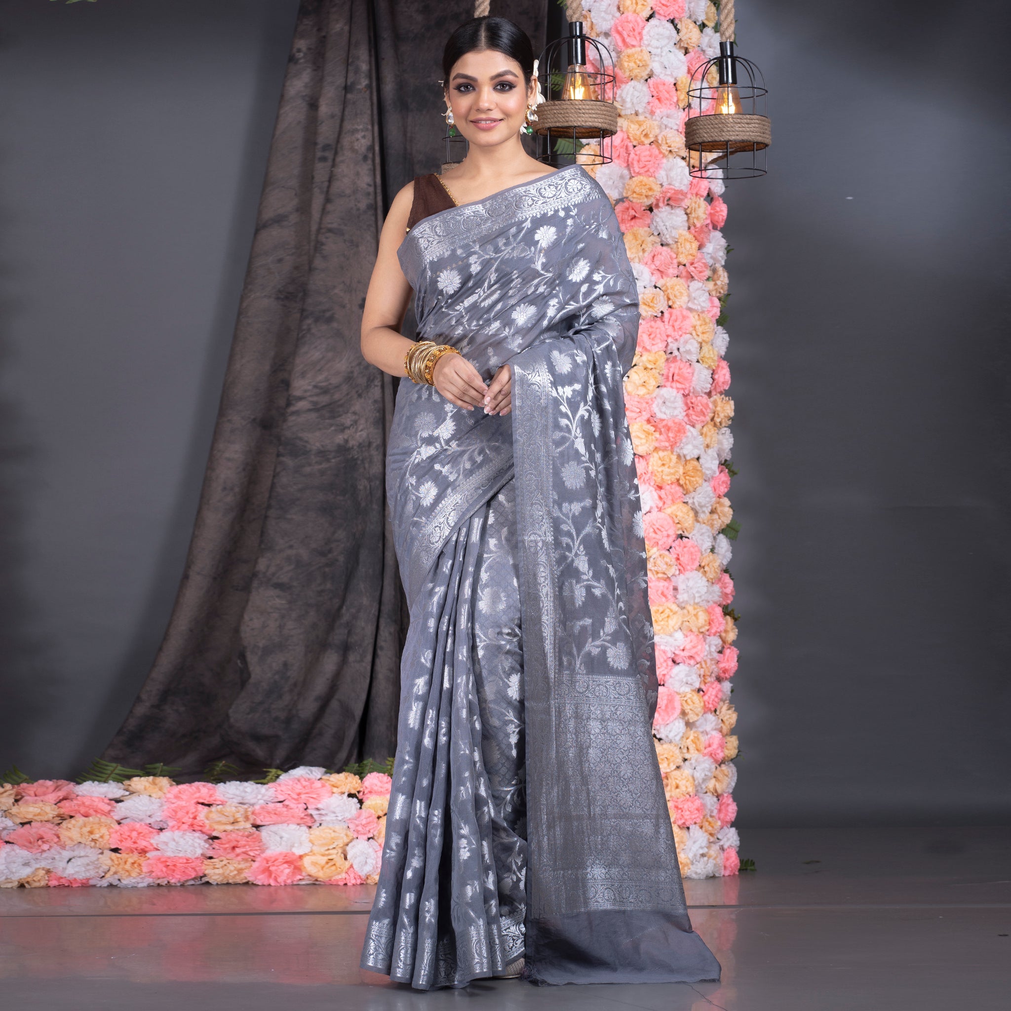 Women's Grey Pure Georgette Saree With Antique Silver Jaal Border And Pallu - Boveee