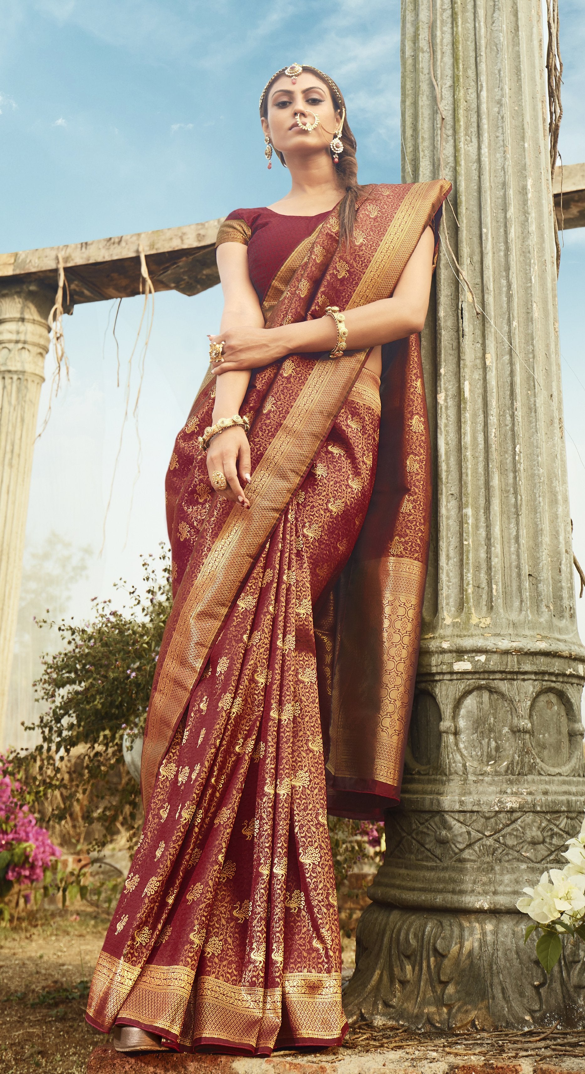 Women's Maroon color Banarasi Silk Woven saree - Monjolika