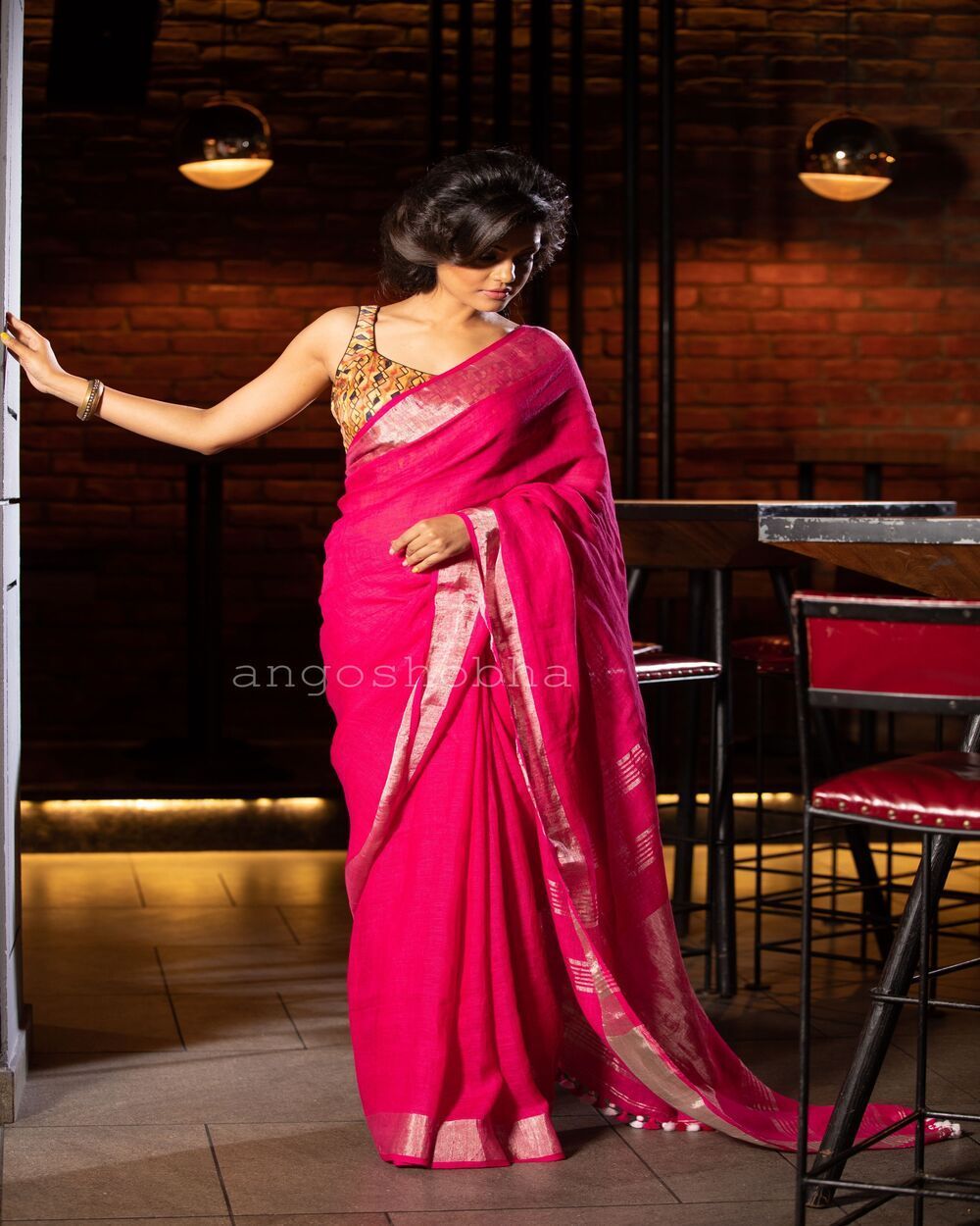 Women's Rani Pink Handwoven Linen Saree - Angoshobha