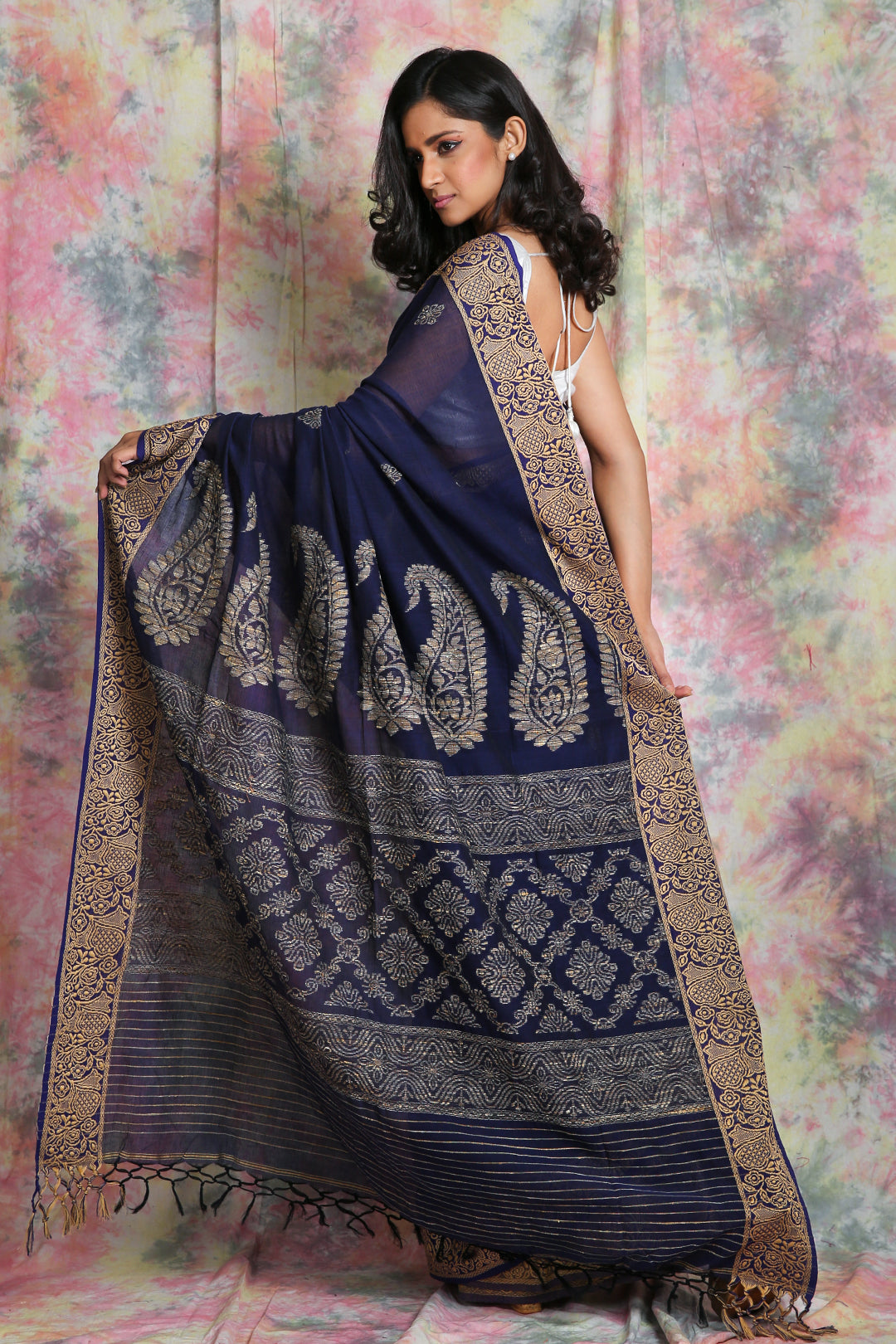 Women's Blue Pure Cotton Handloom Saree With Jute Thread Work - In Weave Sarees