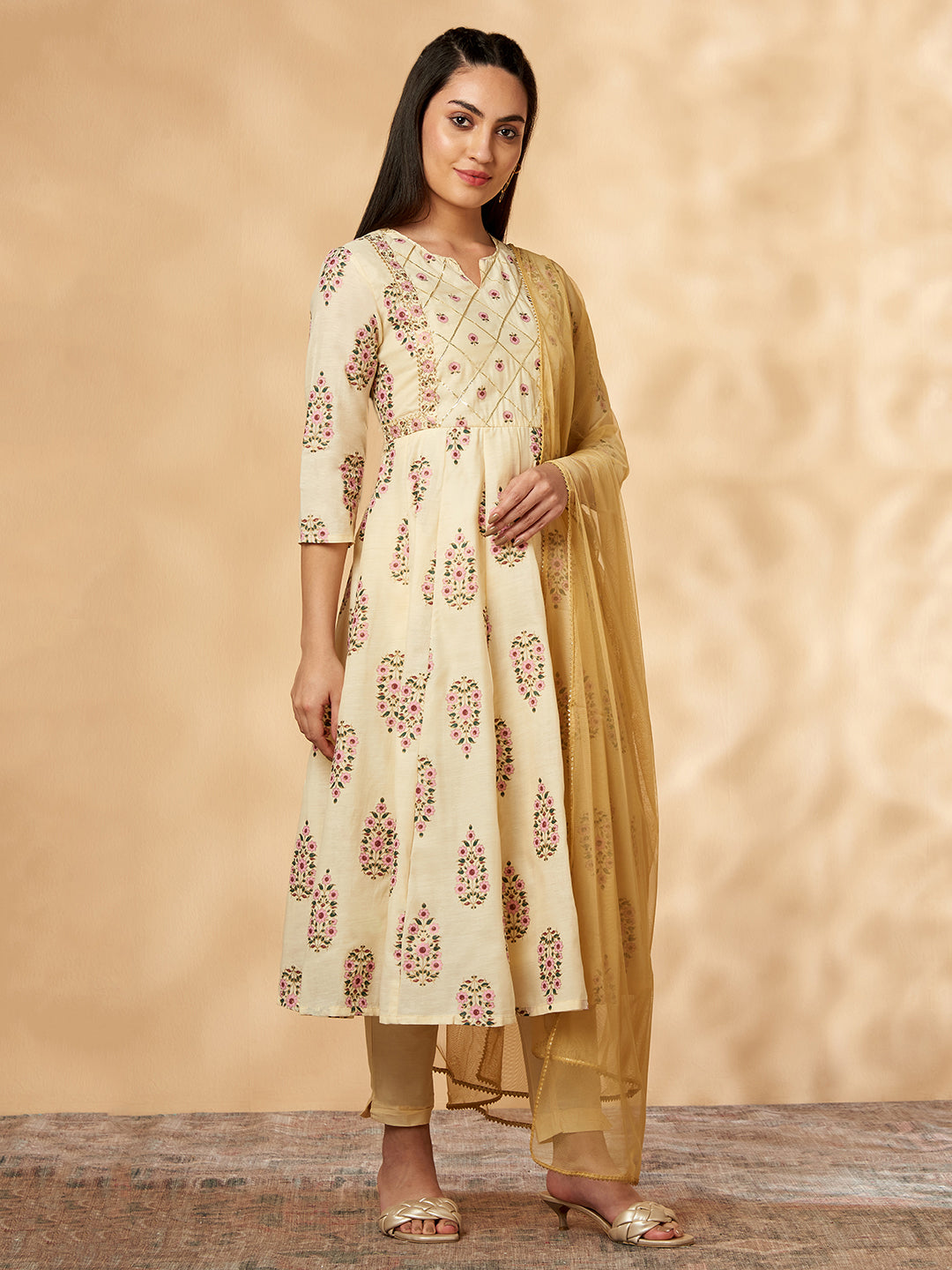 Women's Off-White Printed Kaalidar Kurta Set - IMARA