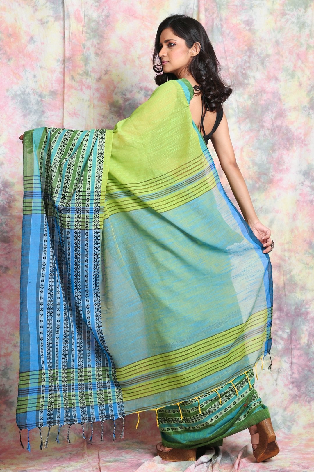 Women's Light Green Begampuri Cotton Saree With Skirt Border - In Weave Sarees