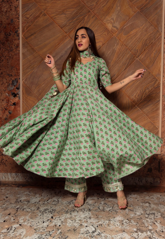 Women's Green Paisely Cotton Hand Block Anarkali Set - Pomcha Jaipur