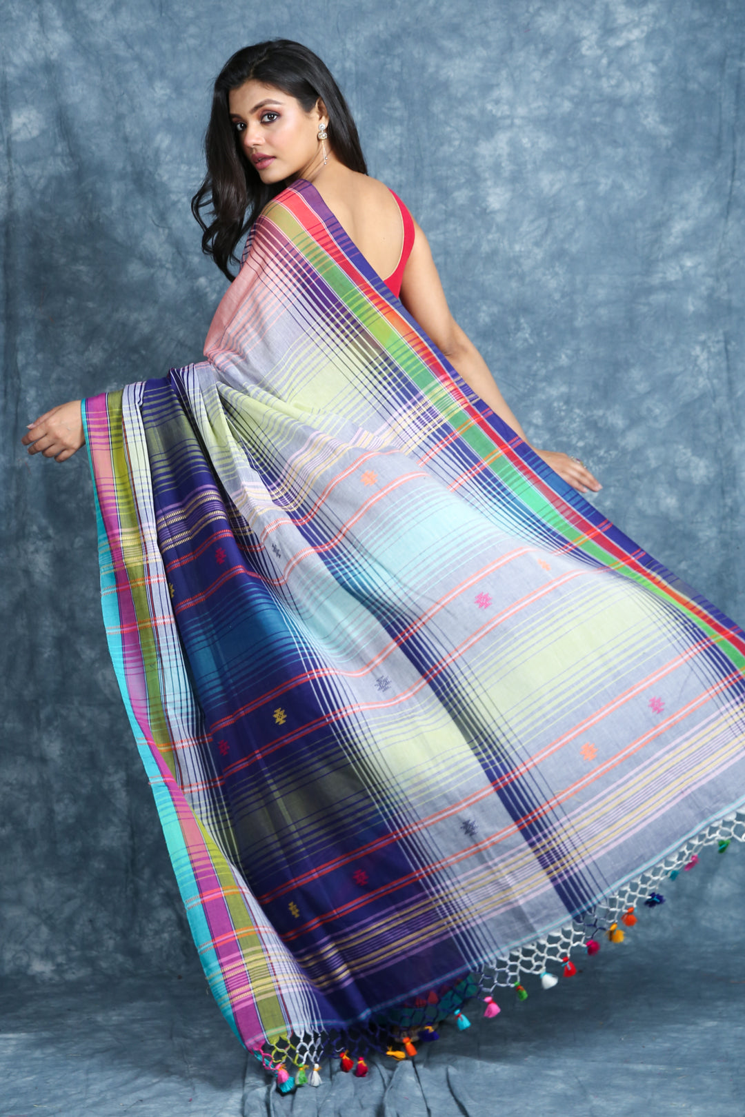 Women's Multicolor Checks Design Handloom Saree - Charukriti