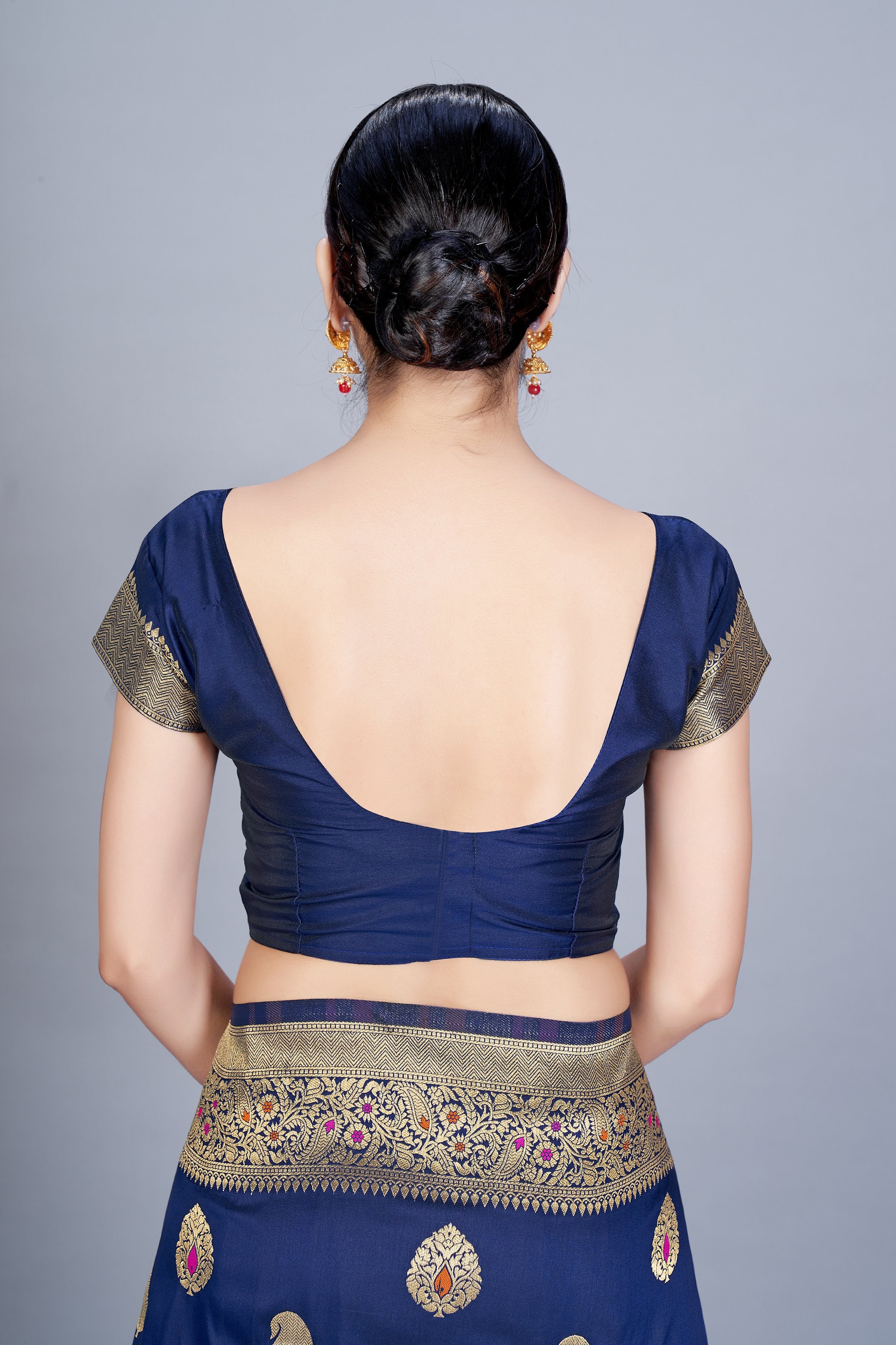 Women's Navy Blue Color Banarasi silk Woven Saree - Monjolika