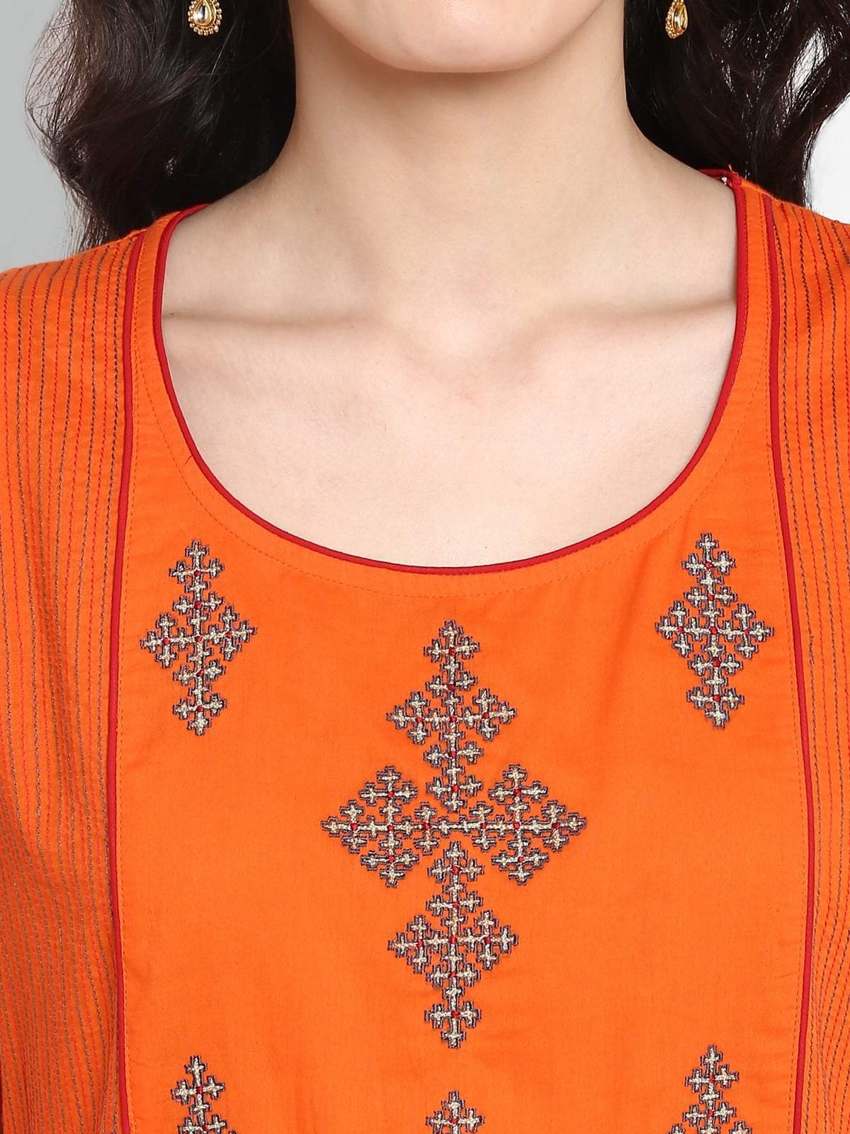 Women's Embroidered Tierd Kurta - Pannkh