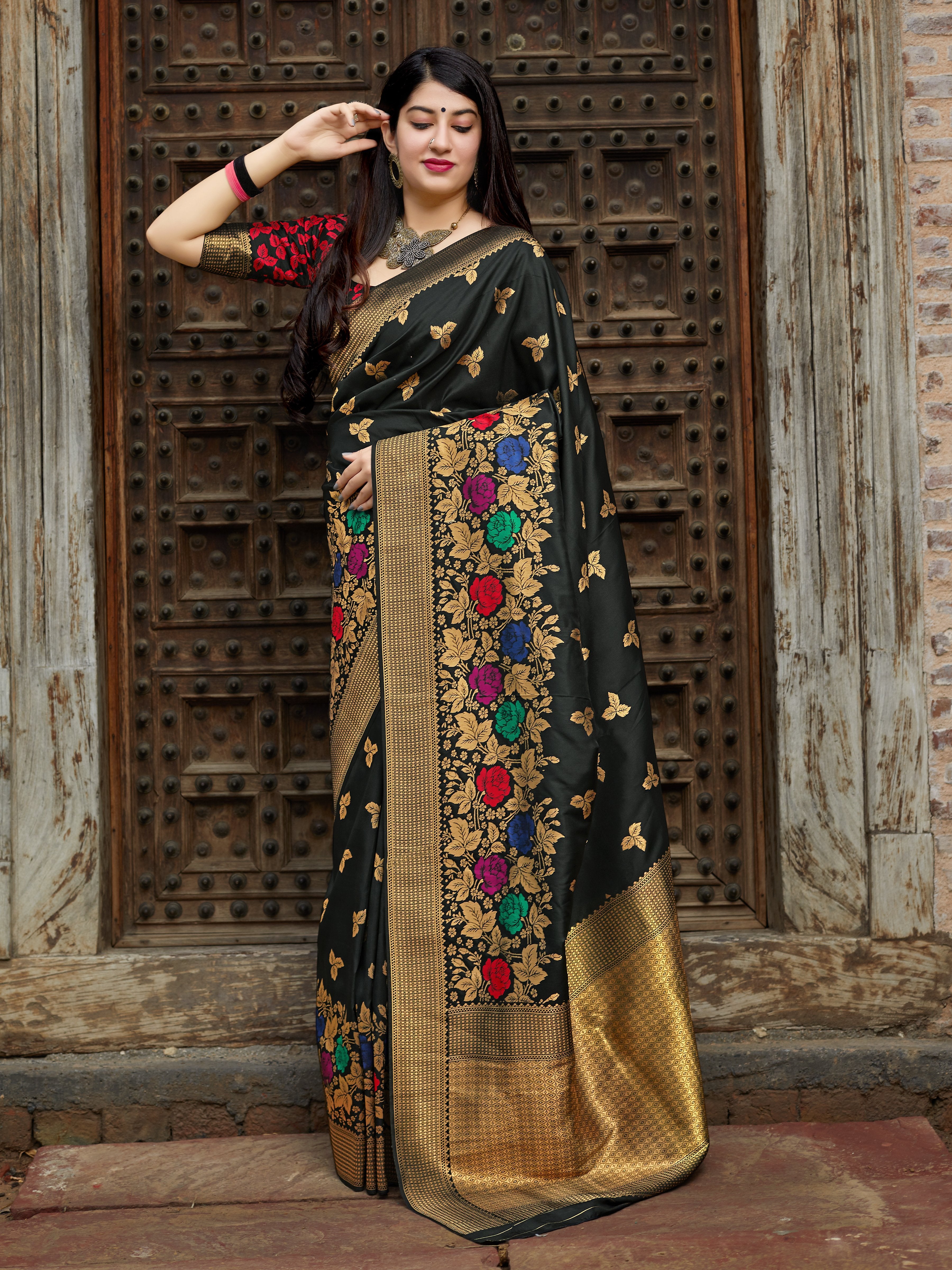 Women's Festive Function Wear Banarasi Silk Saree1 - Monjolika
