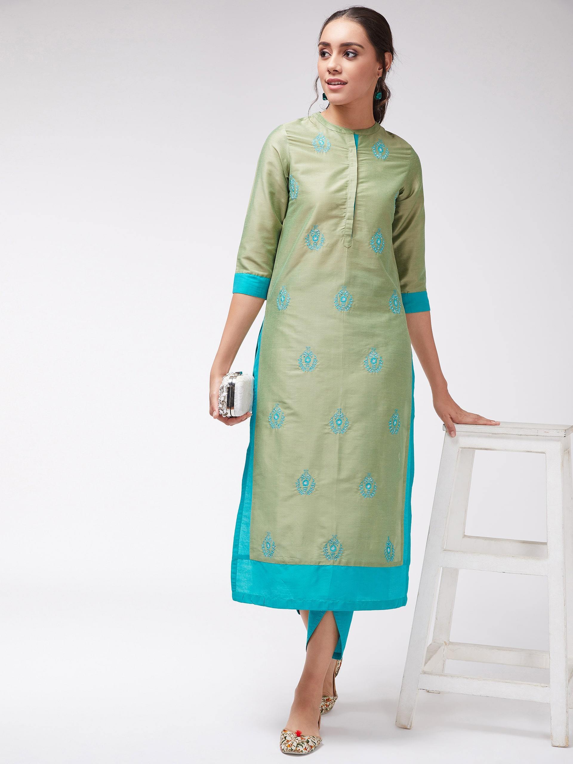 Women's Embroidered Side Dual Patch Semi-Festive Kurta - Pannkh