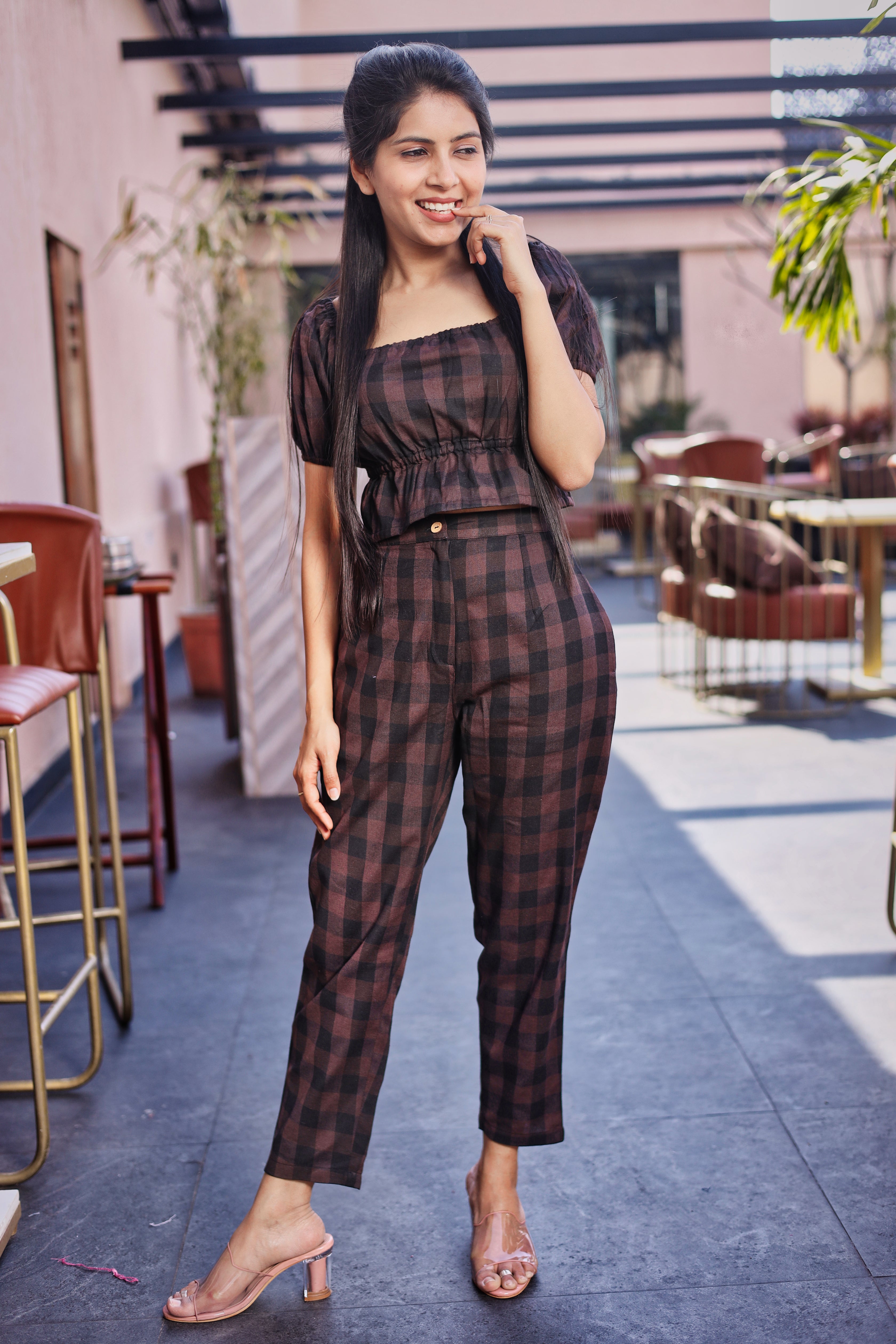 Women's Checkered Crop Top And Pant Set - Hatheli