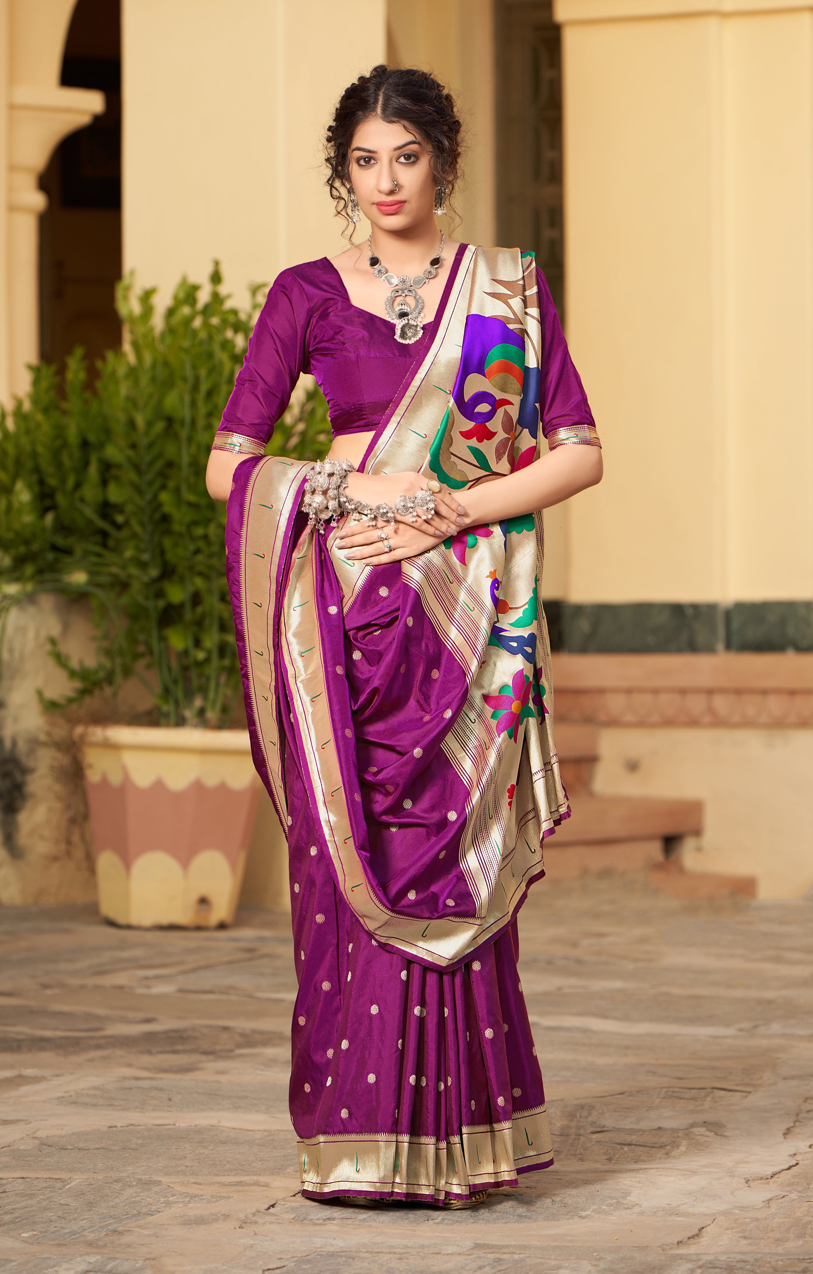 Women's Wine Color Traditional Weaving Silk Saree - Monjolika Fashion