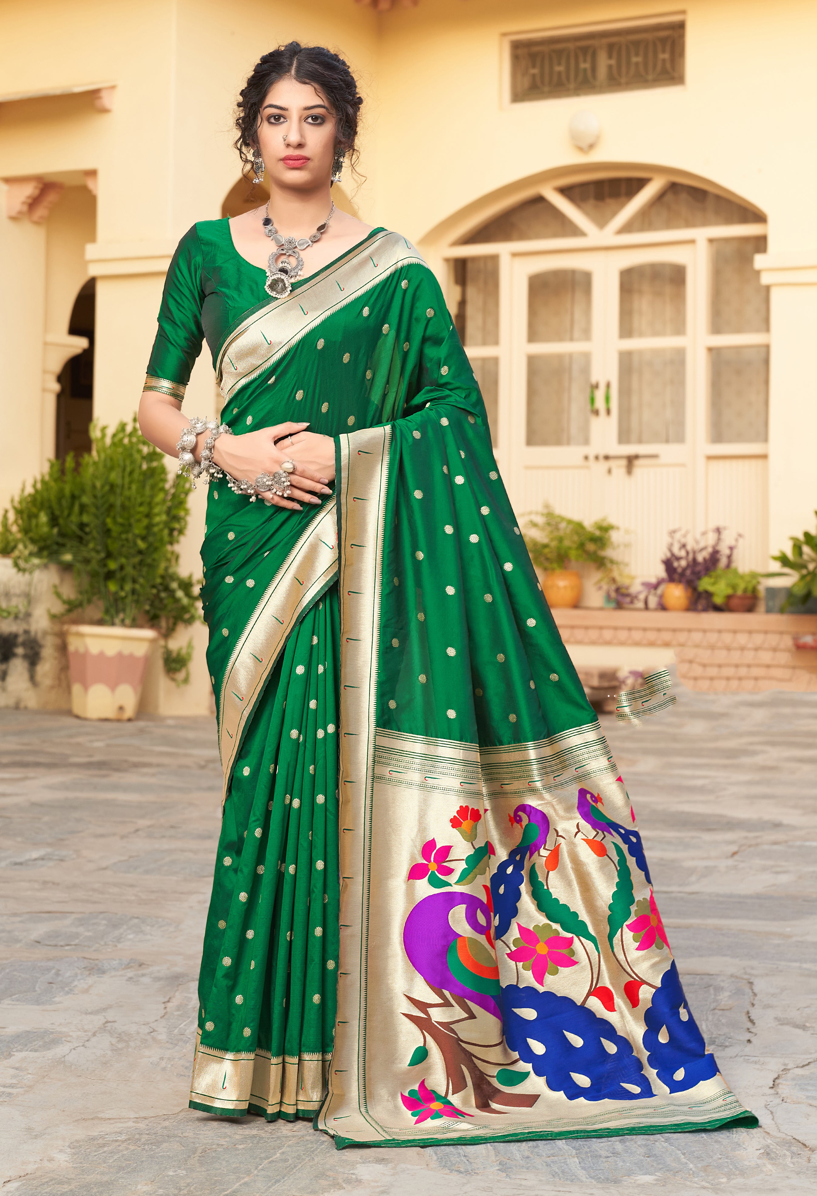 Women's Green Color Traditional Weaving Silk Saree - Monjolika Fashion