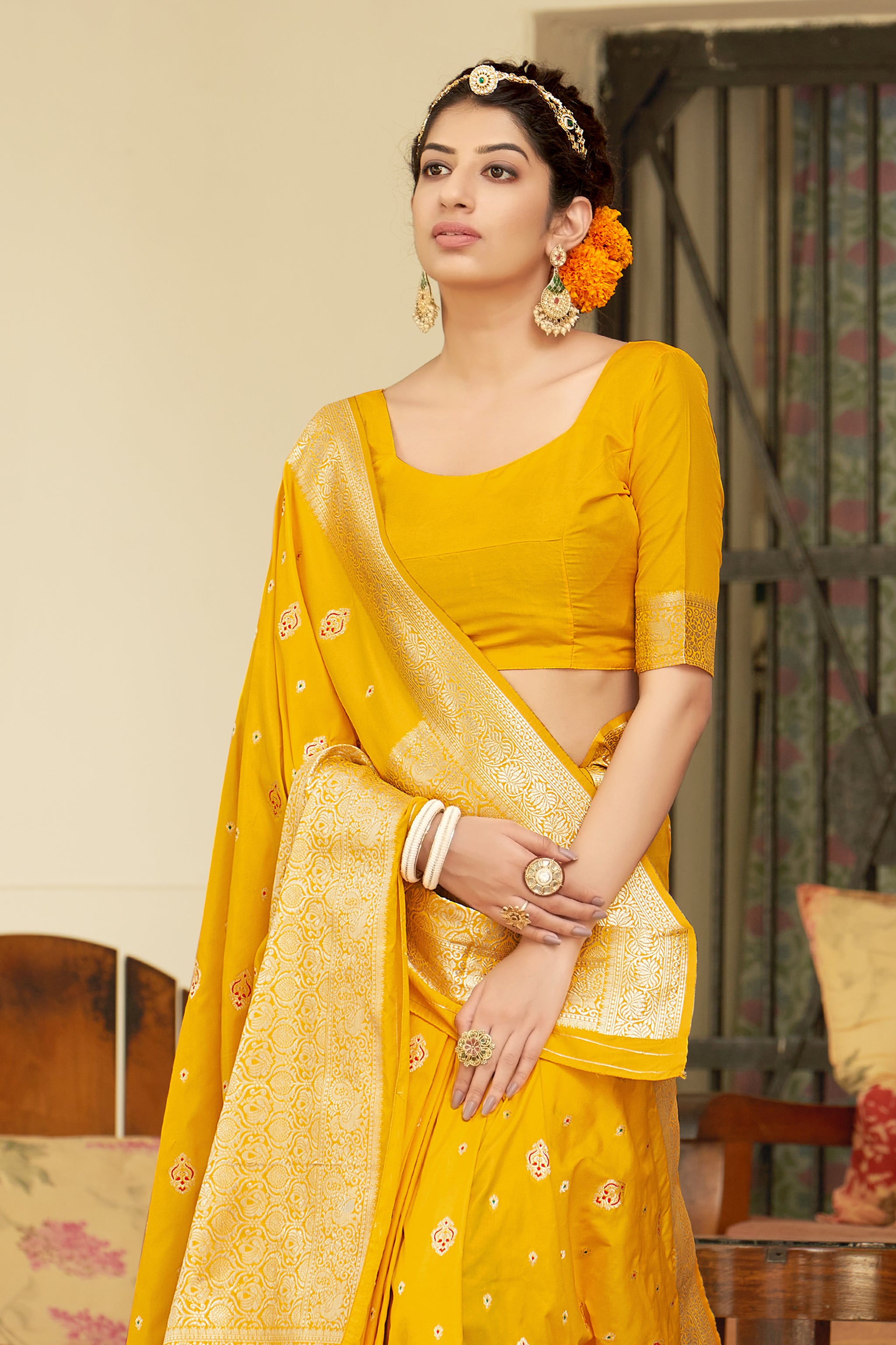 Women's Yellow Color Banarasi Silk Festive Wear Saree - Monjolika