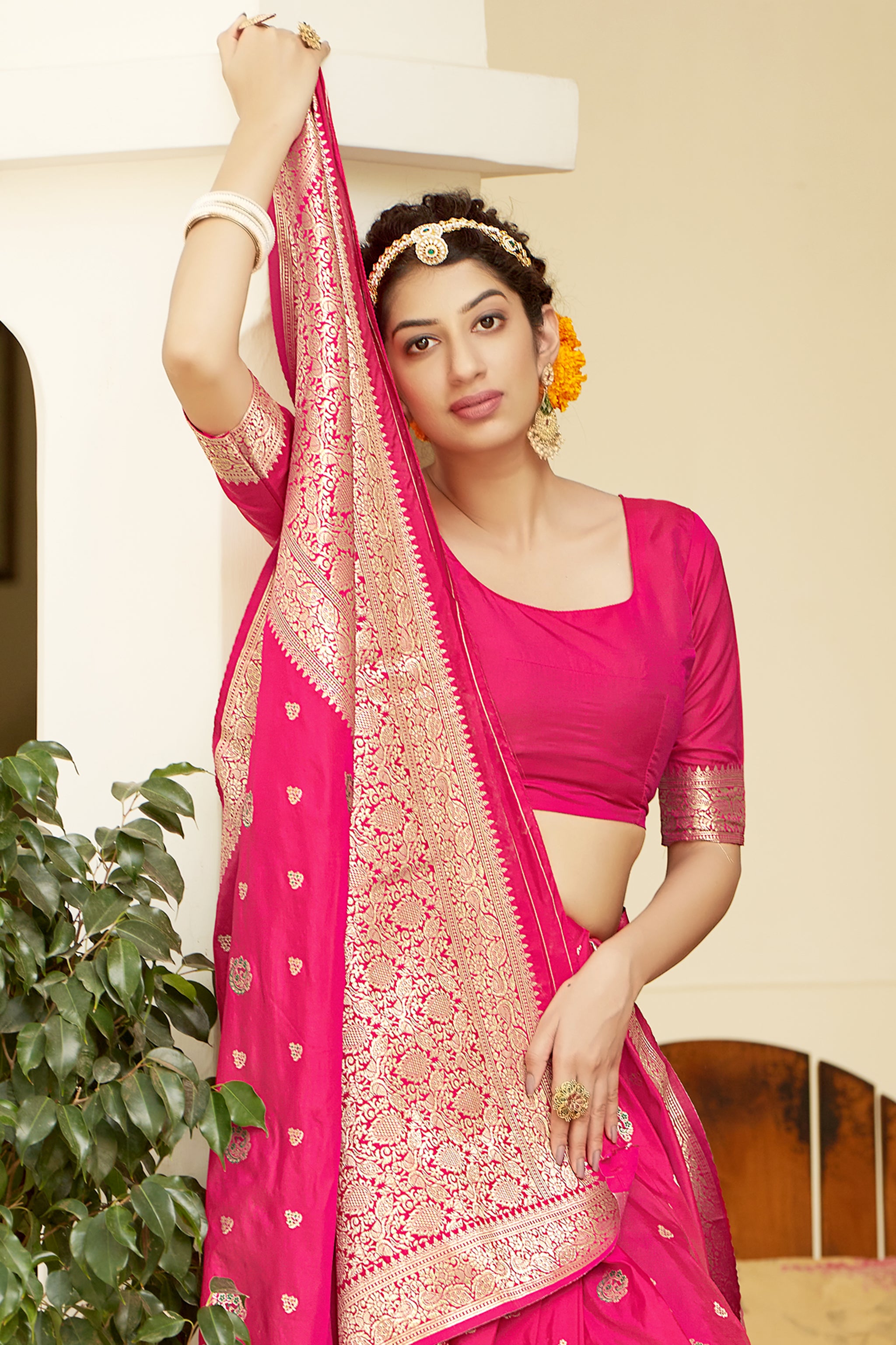 Women's Magenta Color Banarasi Silk Festive Wear Saree - Monjolika