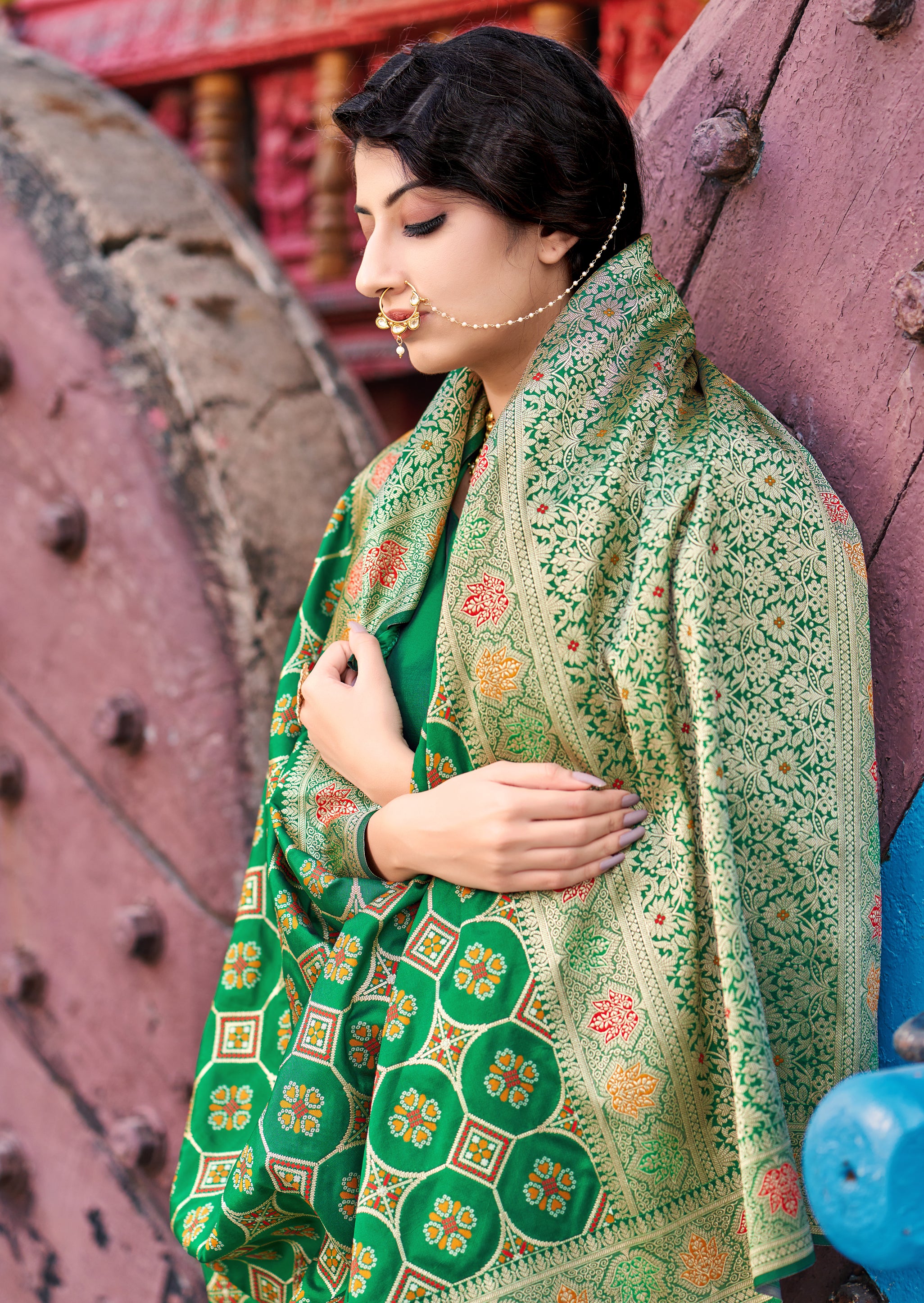 Women's Dark green Weaving Banarasi Silk Designer Traditional Saree - Monjolika