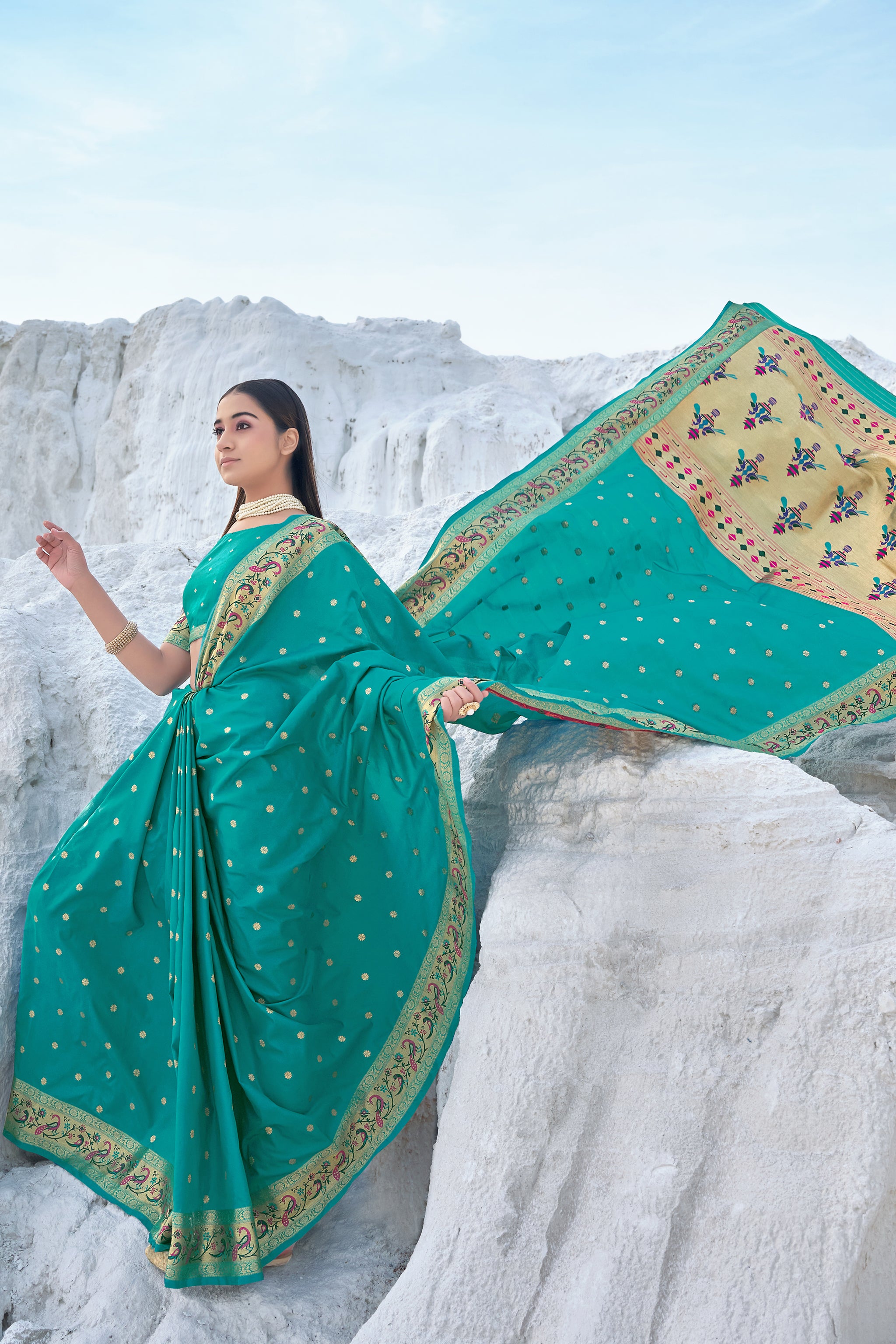 Women's Turquoise Weaving Banarasi Silk Traditonal Saree - Monjolika
