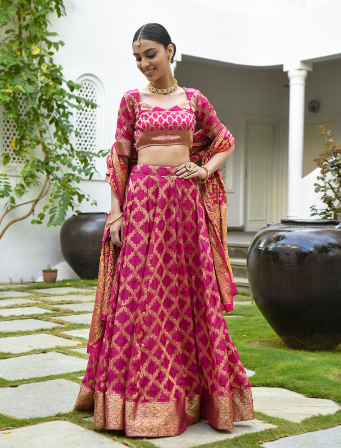 Women's Banarsi Pink Bandhani Lehenga (3Pc)