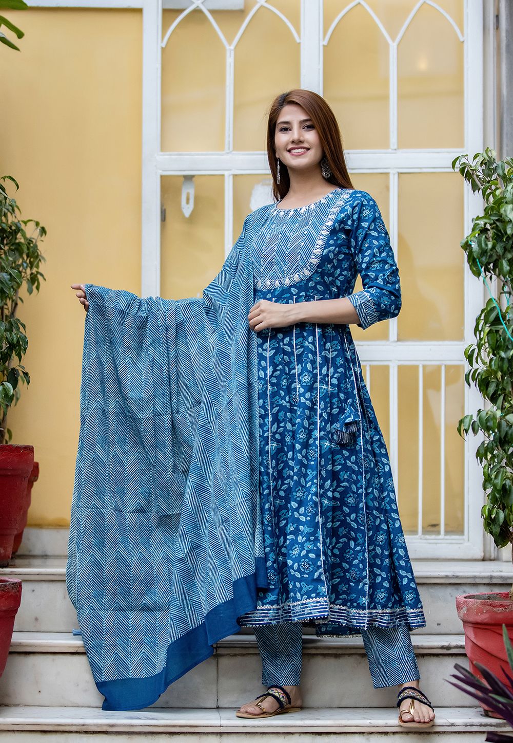 Women's Blue Mirror Embellished Anarkali Suit Set - KAAJH