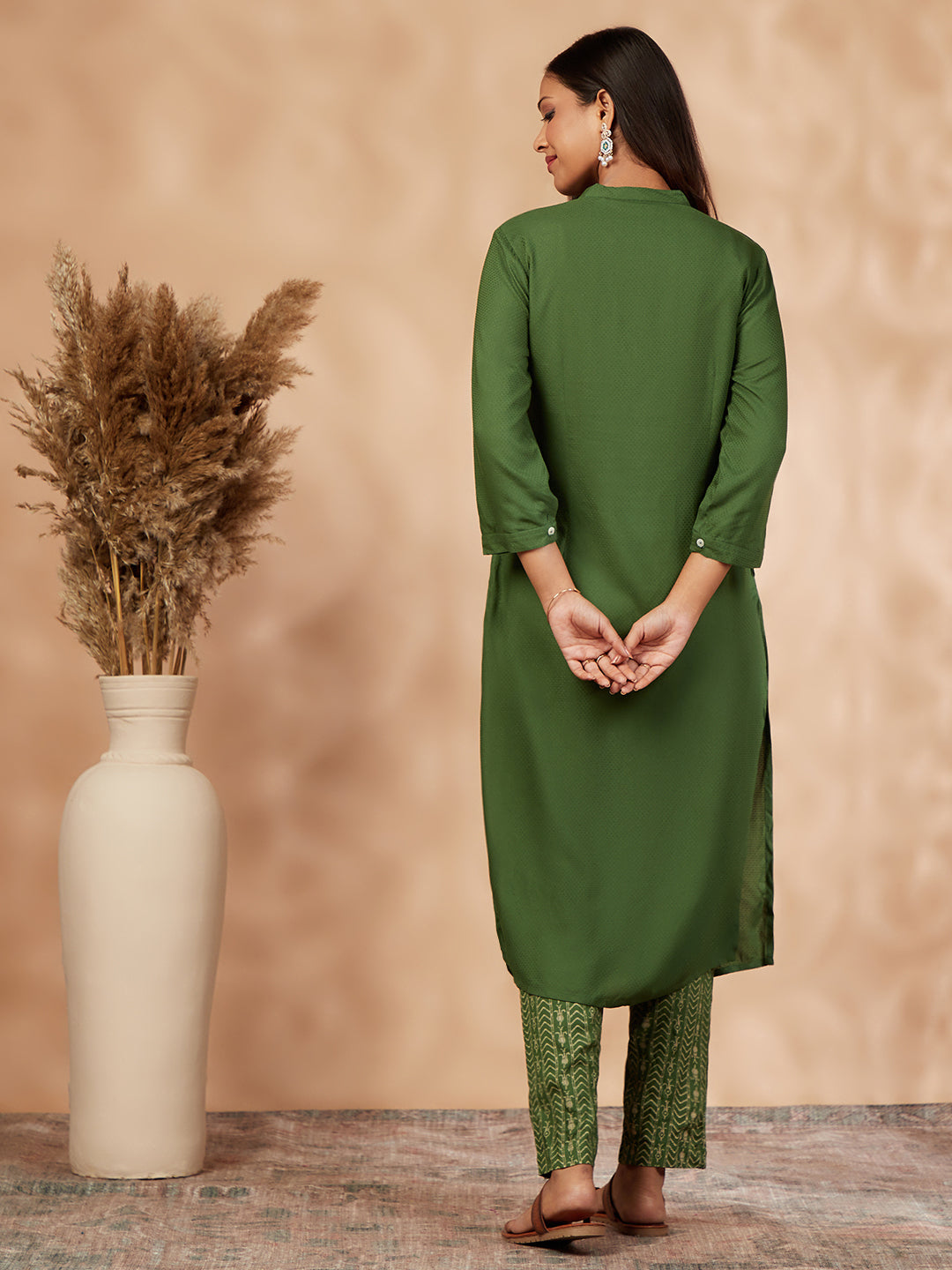 Women's Solid Green Kurta Set - IMARA