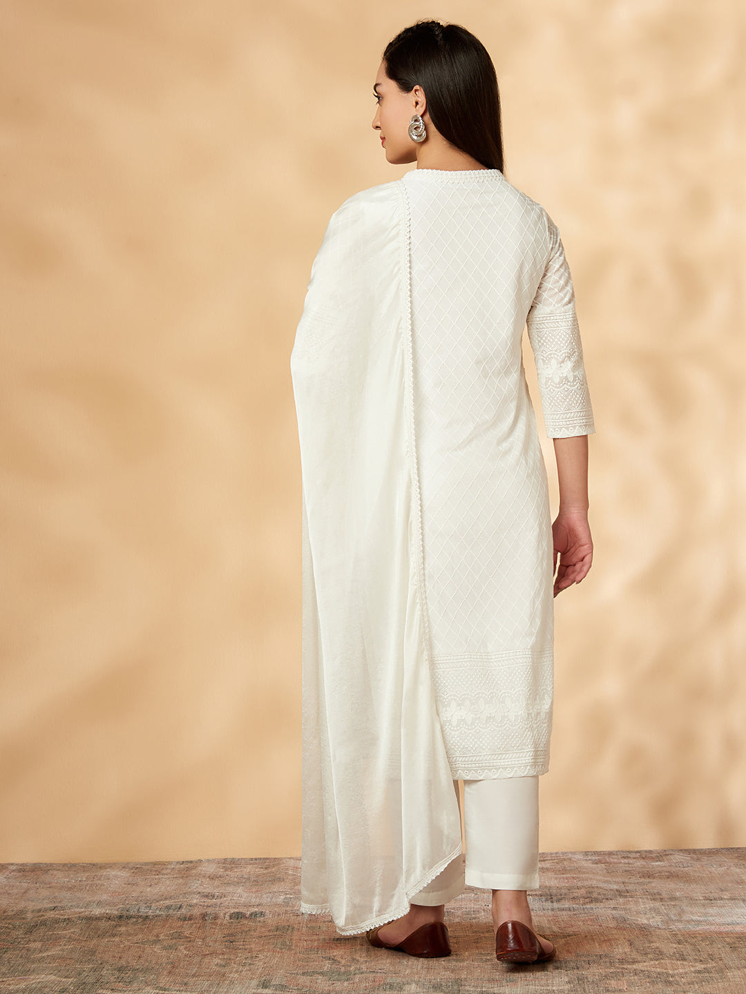 Women's Off-White Embroidered Kurta Set - IMARA