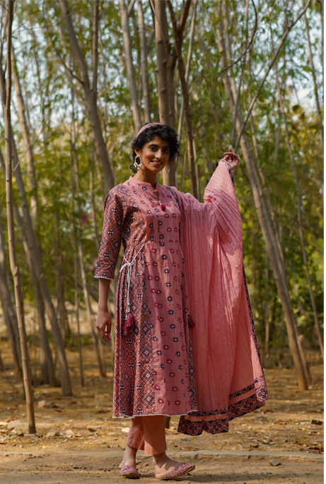 Women's Peach Cambric & Cotton Flex Printed A-Line Kurta Pant Dupatta Set - Juniper