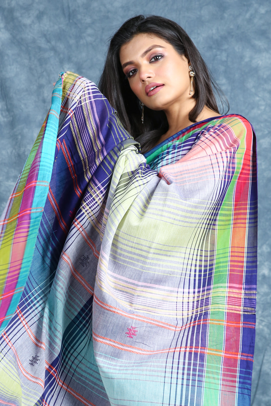 Women's Multicolor Checks Design Handloom Saree - Charukriti