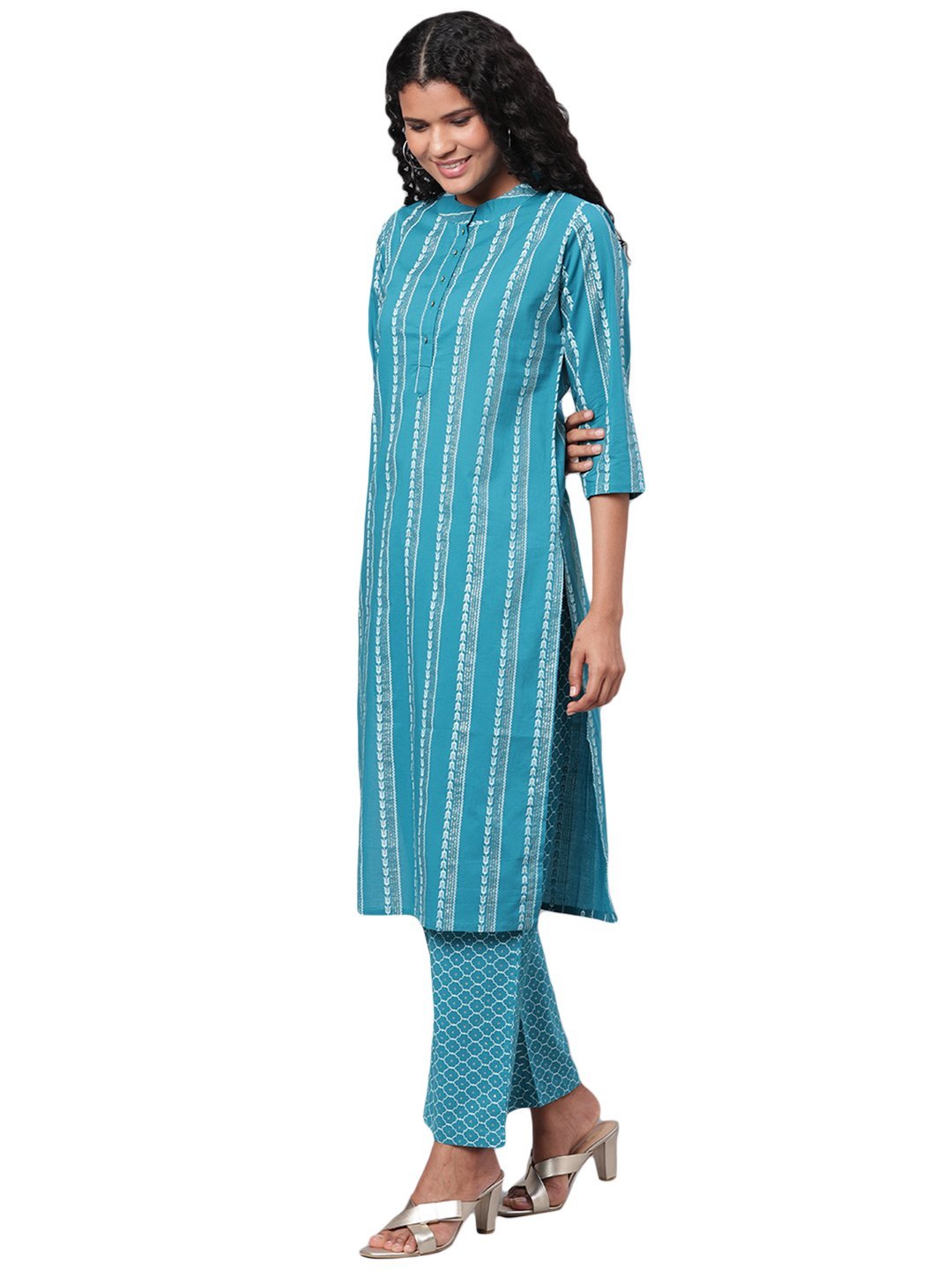 Women's Blue Printed 3/4 Sleeve Cotton Round Neck Casual Kurta Pant Set - Myshka