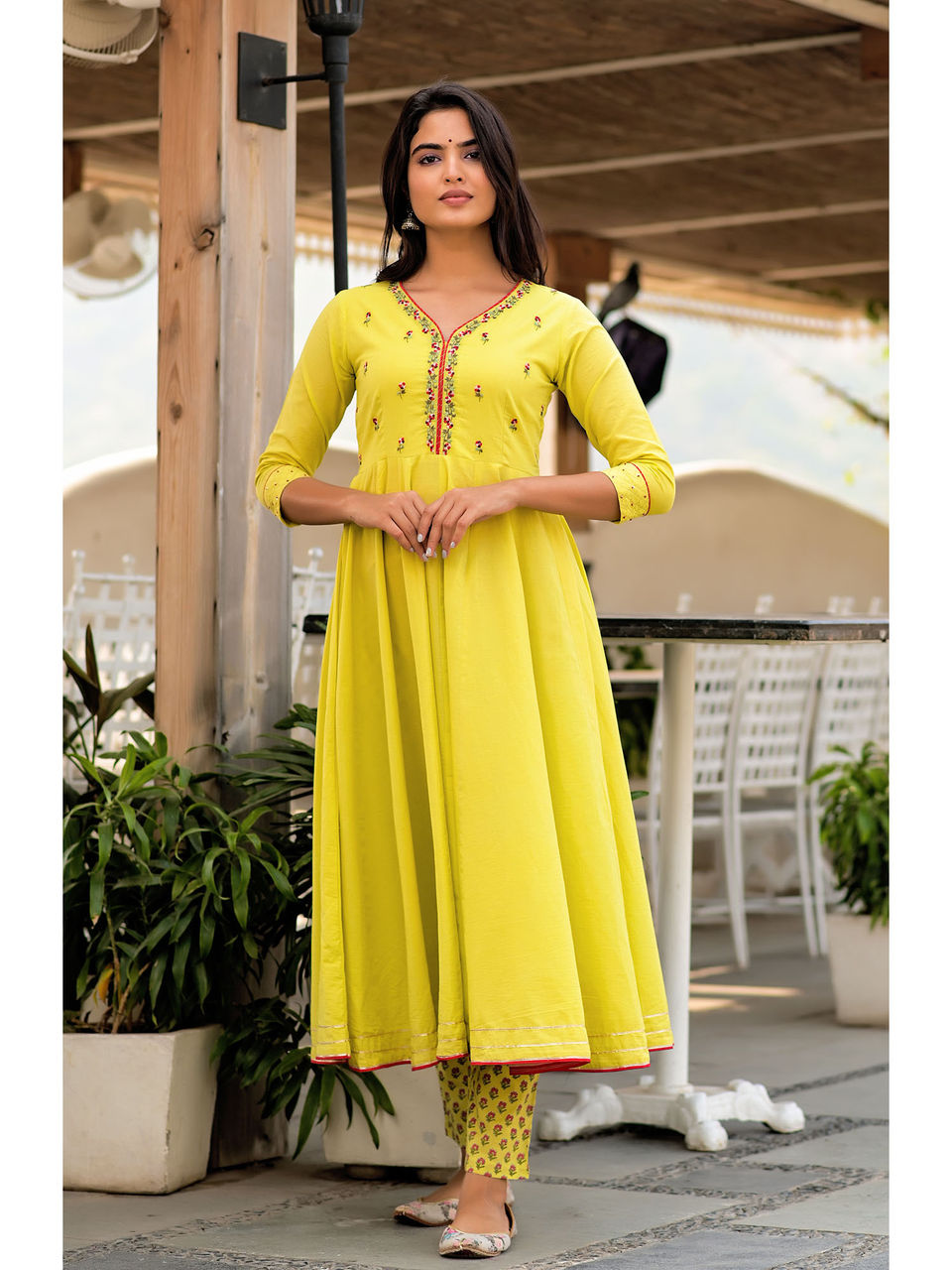 Women's Aesthetic Yellow Embroidery Kurta Suit Set - Hatheli